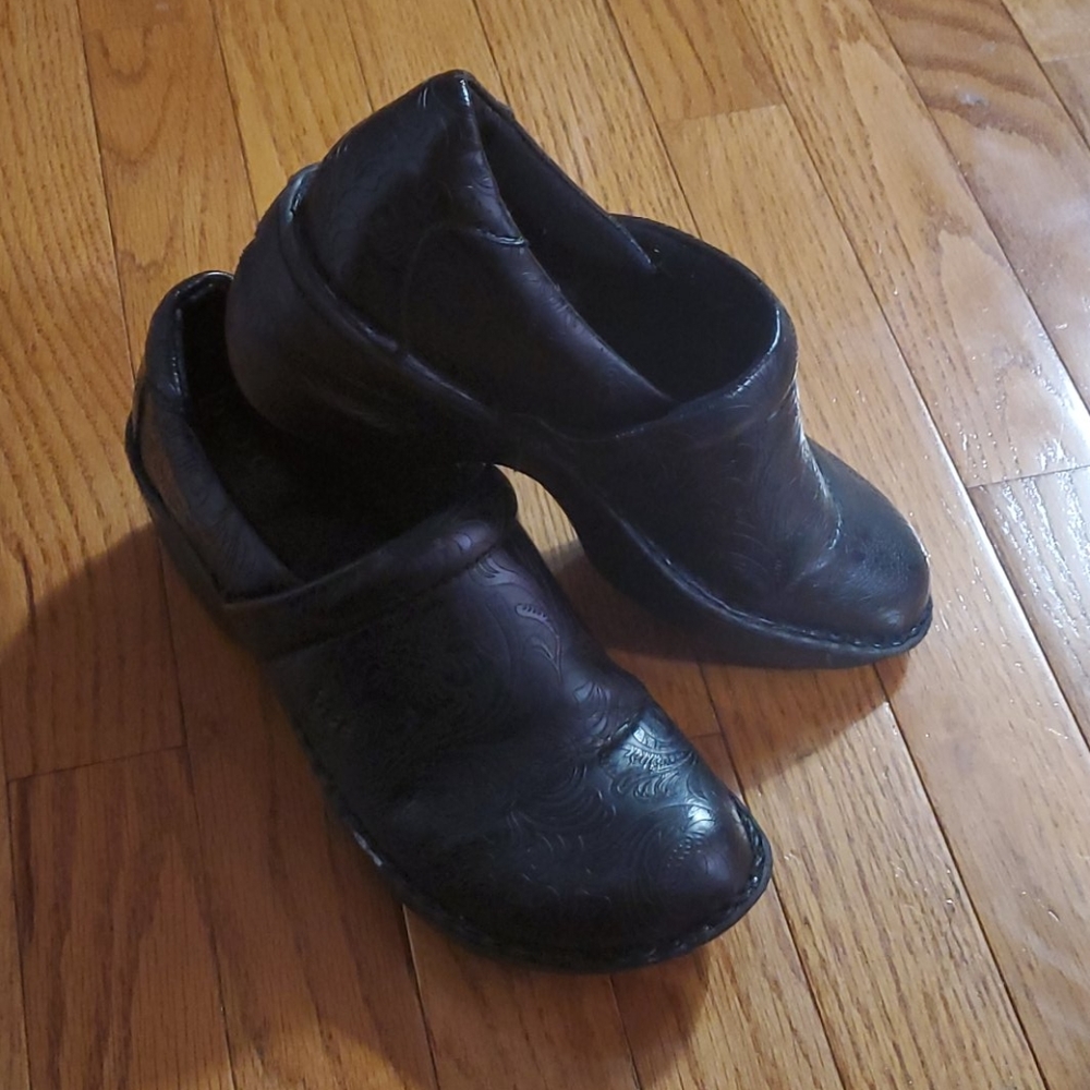 Black Shoes